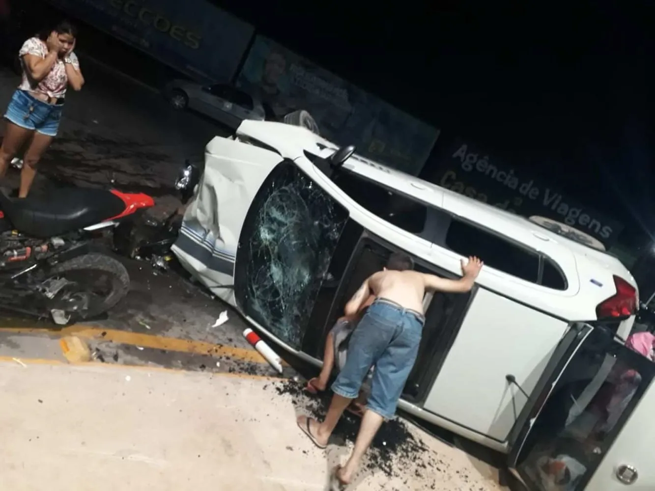 Acidente na Avenida Fernando Guilhon deixou três pessoas feridas — Foto: Reprodução/Redes Sociais