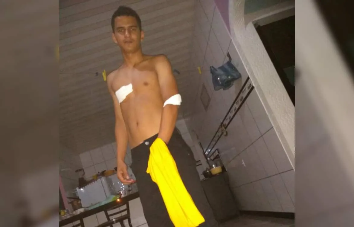 Logan Fellen Veloso, 18 anos.