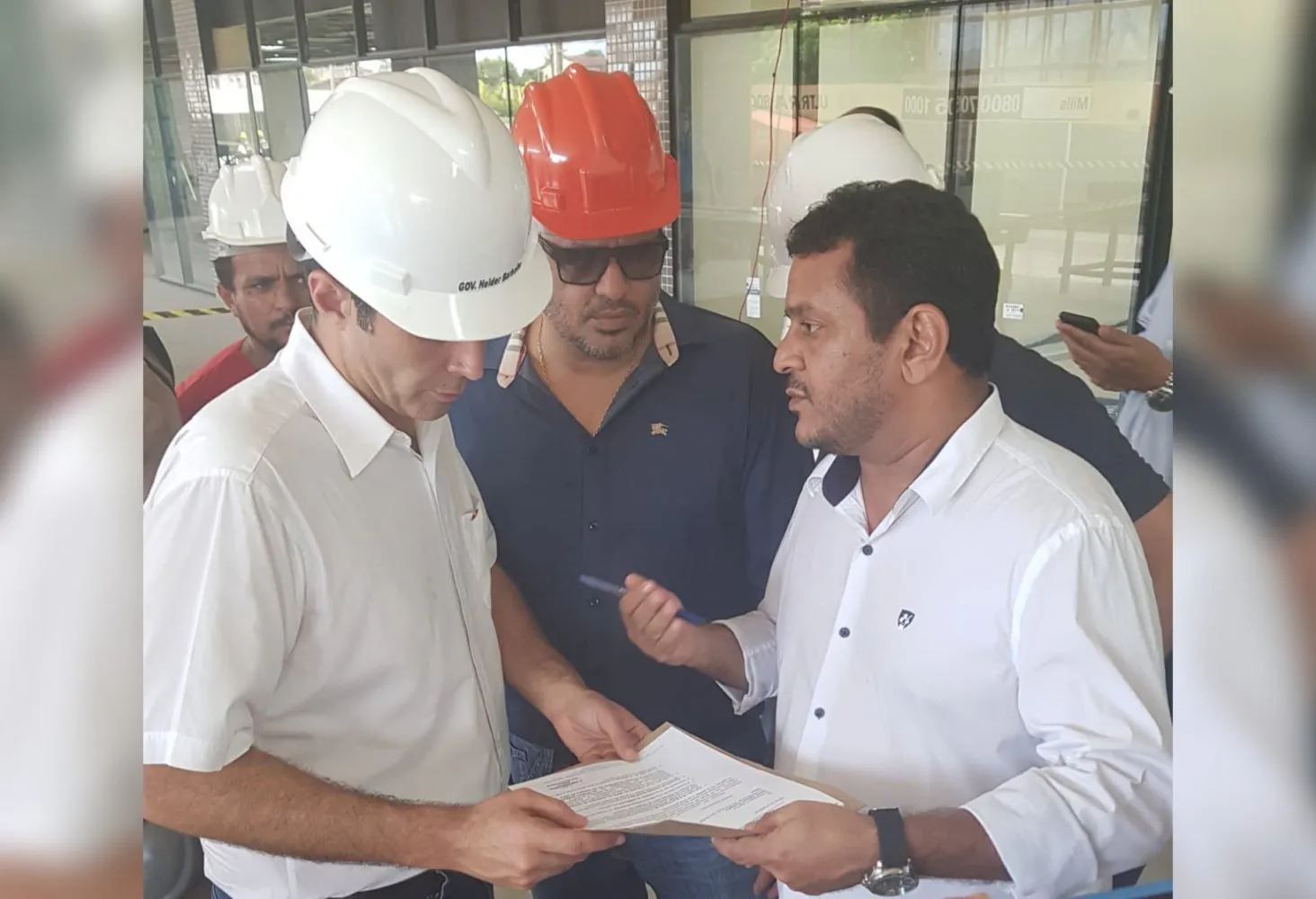 Helder Barbalho recebe ofício do vereador.