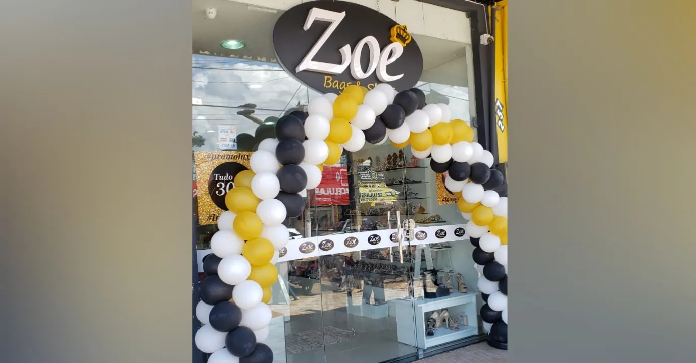 Loja Zoe Bags e Shoes localizada na rua Dr. Hugo de Mendonça.