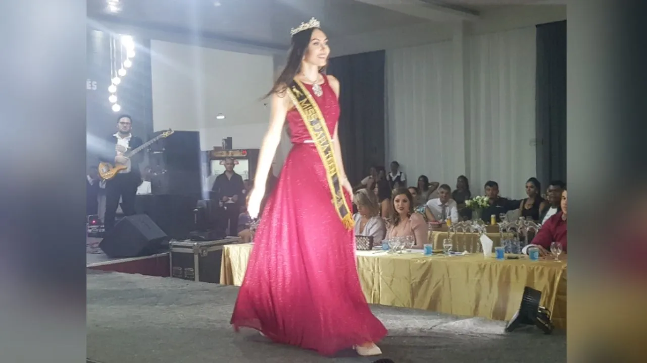 Maila Kristen Ferreira e Isabela Garcia.