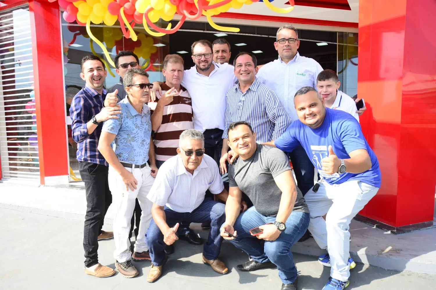 Festa de reinauguração da Altran Tintas e Construção.