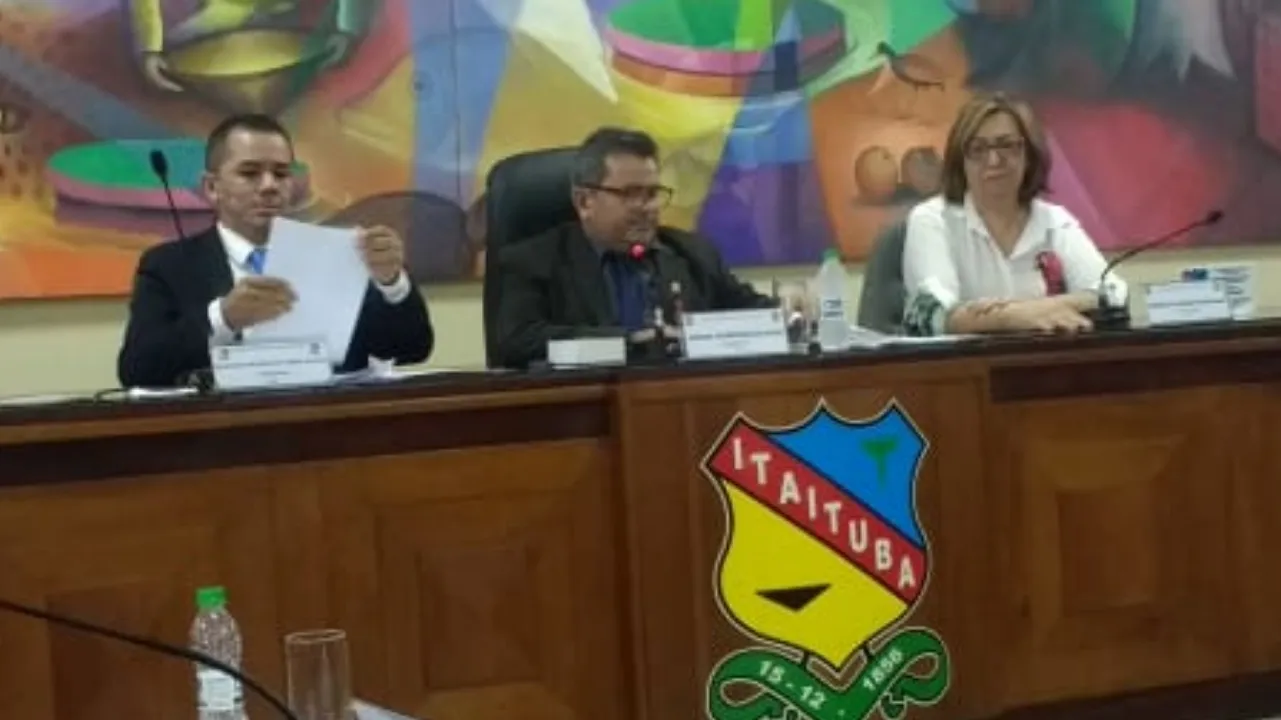 Homenagem aos professores na Câmara Municipal.