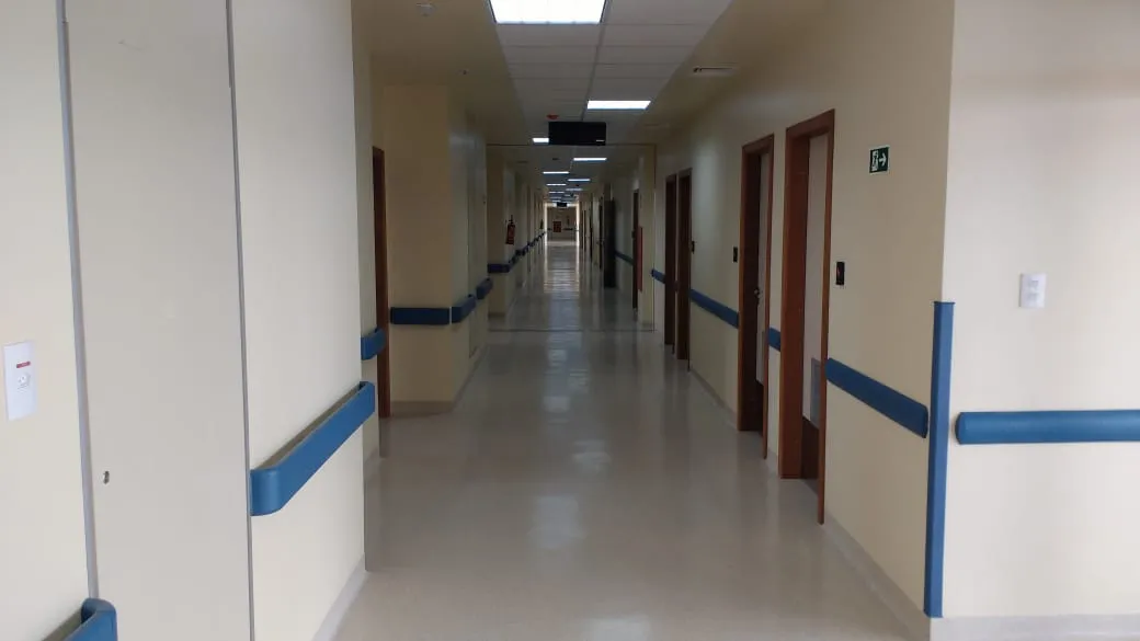 Interior do hospital.