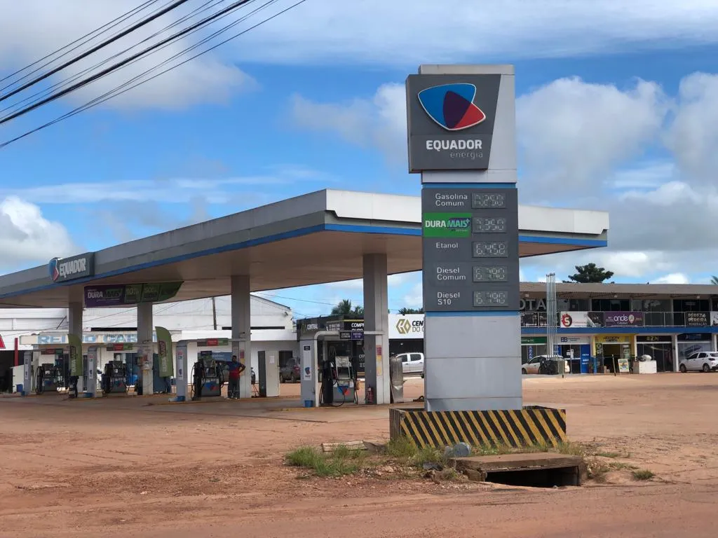 Preços dos combustíveis no Posto Equador.